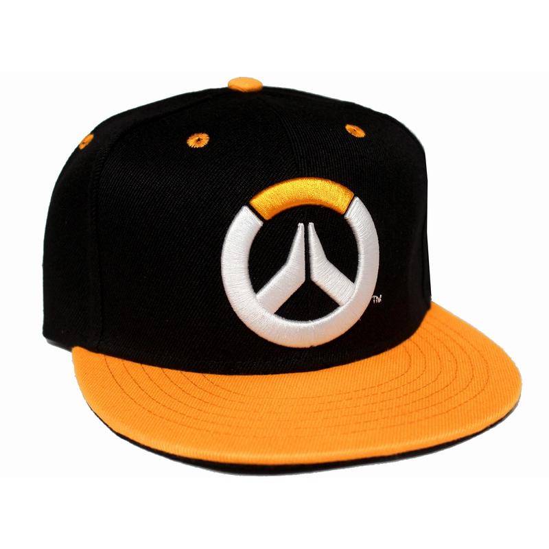 Affichez votre passion pour le monde de Overwatch avec cette casquette stylée, inspirée par le populaire jeu vidéo de Blizzard Entertainment.